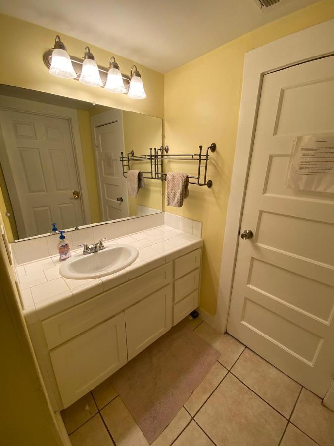 Small Private La Bedroom W Wifi - Private Fridge - Ac Near Usc - Exposition Park - Usc Memorial Coliseum - Banc Of California Bmo Stadium - Downtown Los Angeles Dtla - University Of Southern California Usc!!! 外观 照片